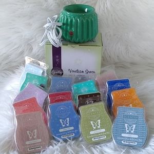 Scentsy Venetian Green warmer & Scentsy wax bars